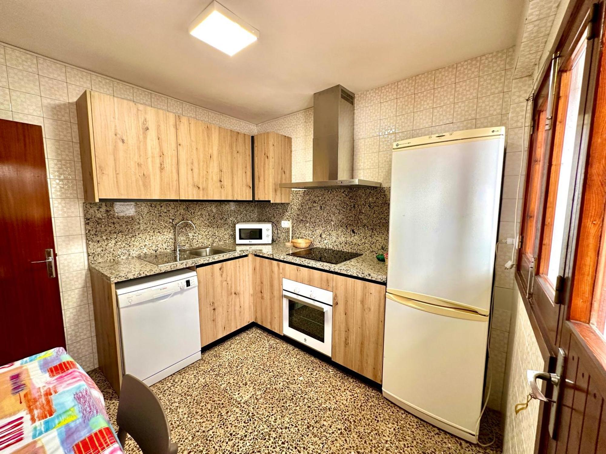 Hostal Y Apartamentos Santa Eulalia Santa Eulària des Riu Kültér fotó
